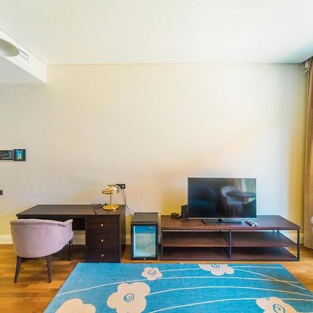 Hotel Manica Esentai City Alma-Ata Buitenkant foto