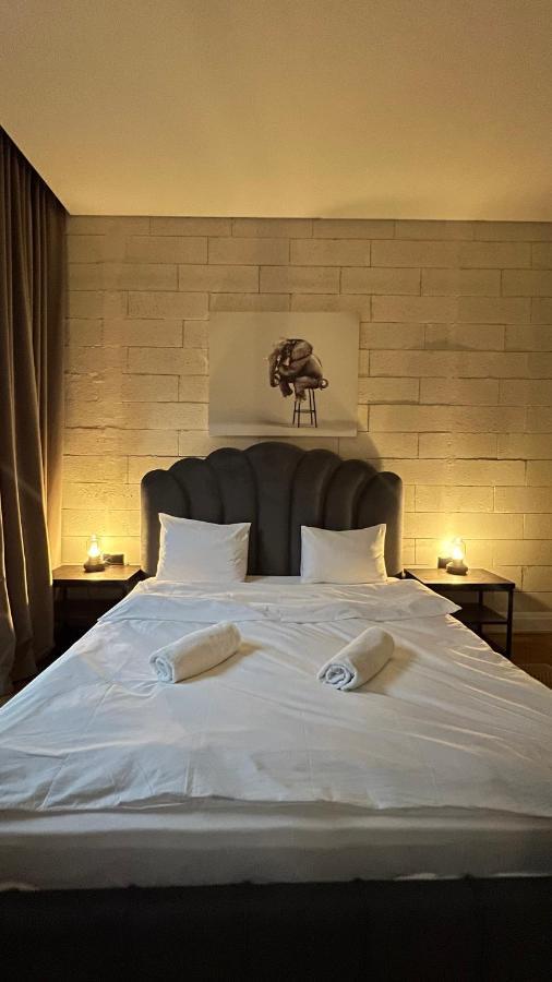 Hotel Manica Esentai City Alma-Ata Buitenkant foto