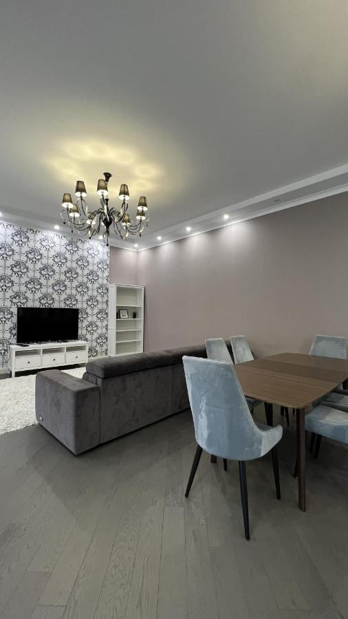 Hotel Manica Esentai City Alma-Ata Buitenkant foto