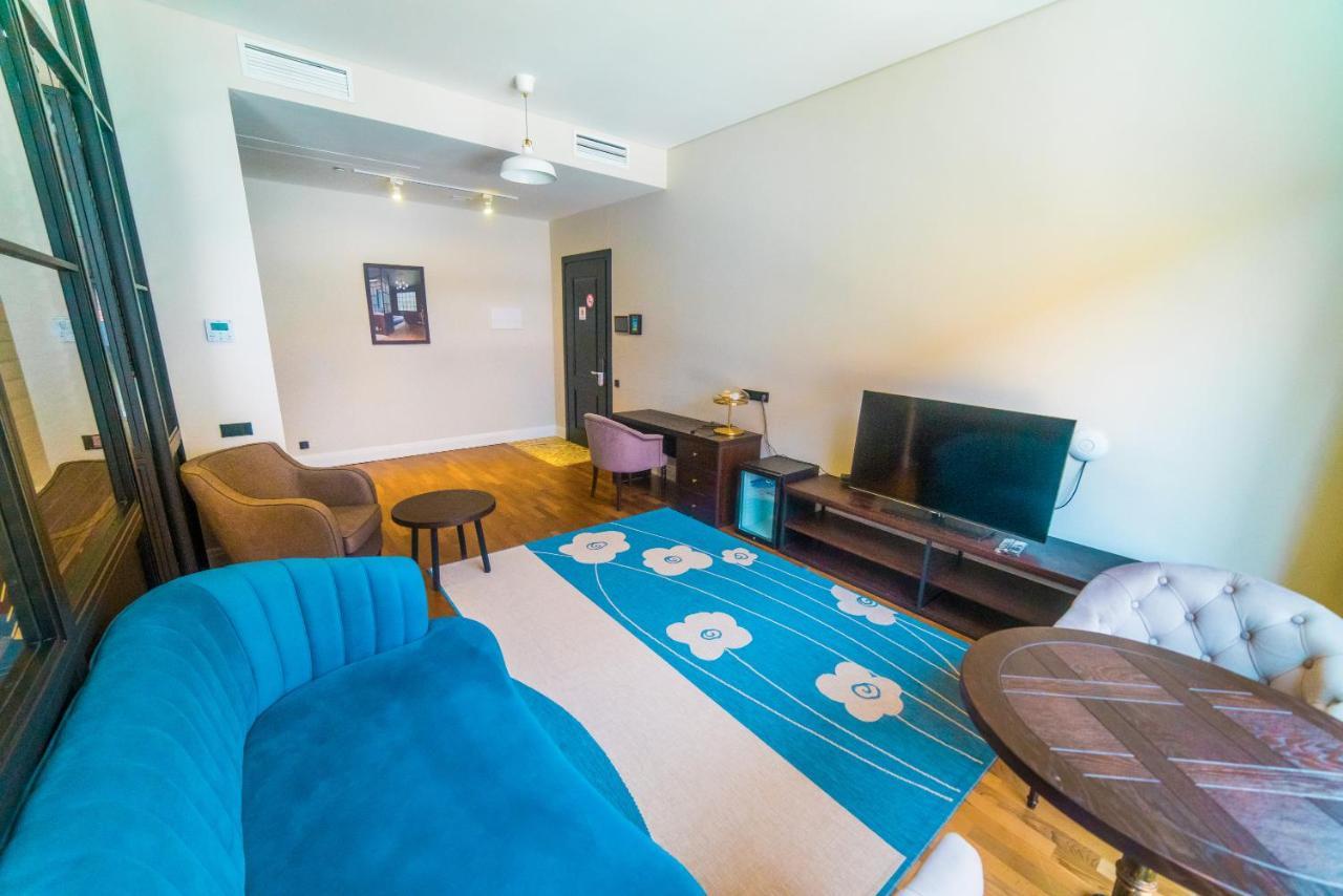 Hotel Manica Esentai City Alma-Ata Buitenkant foto