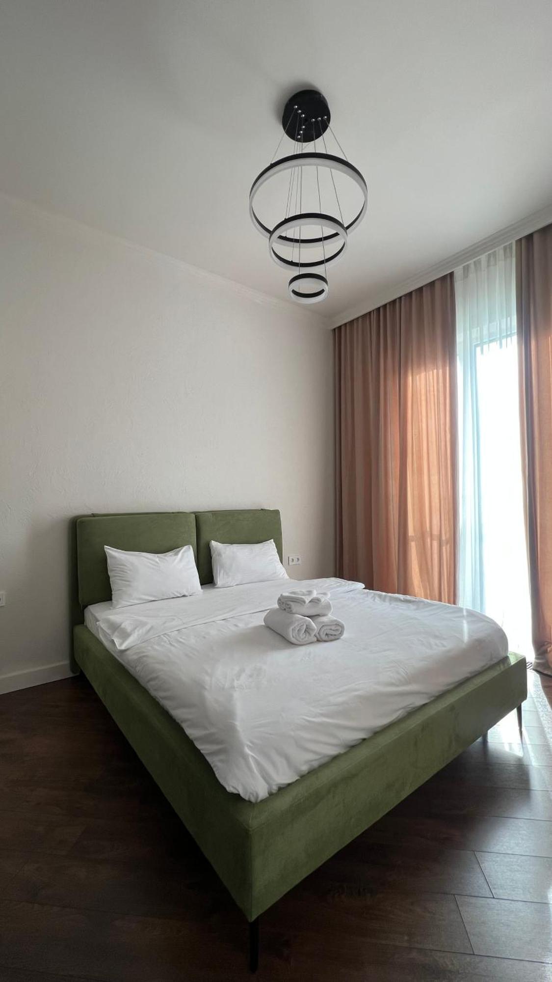 Hotel Manica Esentai City Alma-Ata Buitenkant foto