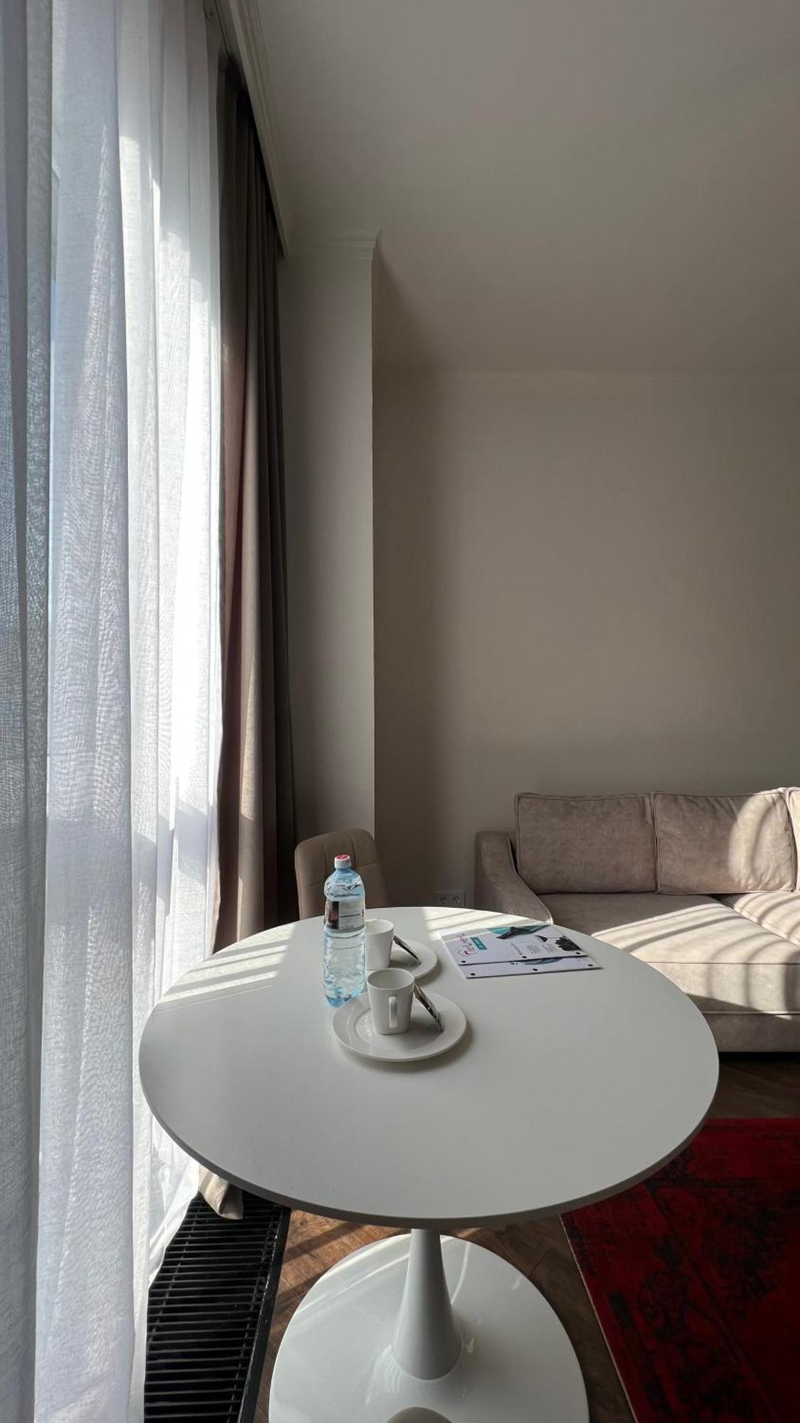 Hotel Manica Esentai City Alma-Ata Buitenkant foto