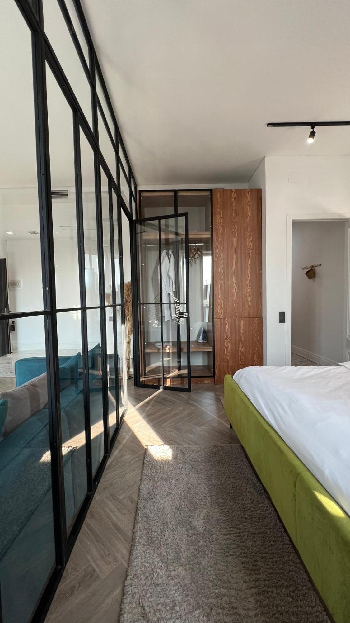 Hotel Manica Esentai City Alma-Ata Buitenkant foto