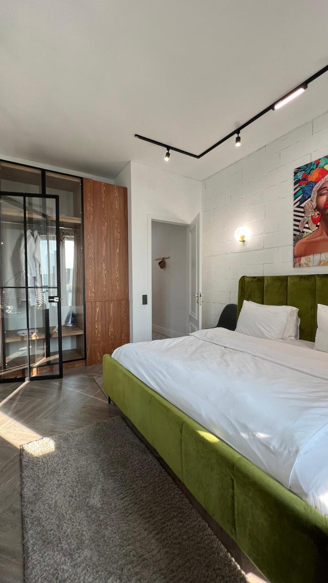 Hotel Manica Esentai City Alma-Ata Buitenkant foto
