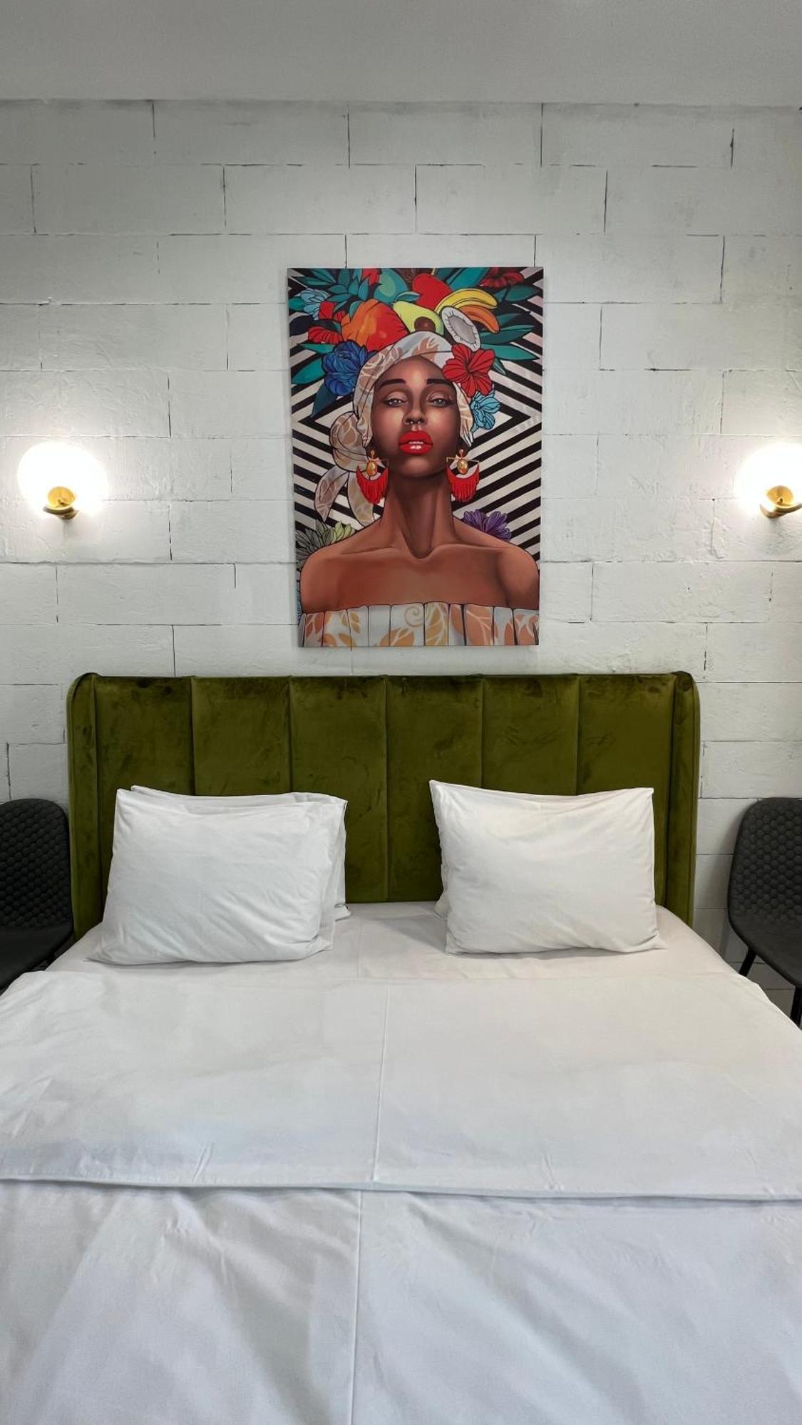 Hotel Manica Esentai City Alma-Ata Buitenkant foto